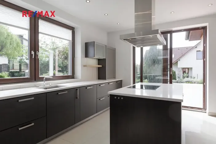 Prodej rodinného domu, Říčany, Tulipánová, 260 m2