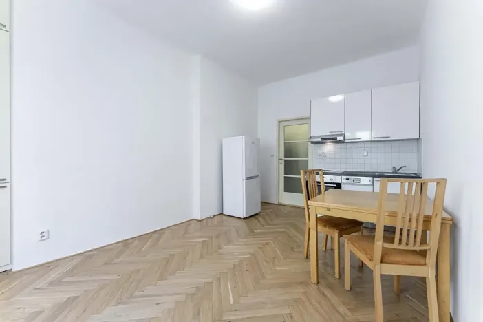 Pronájem bytu 1+kk, Praha - Vinohrady, V Horní Stromce, 22 m2