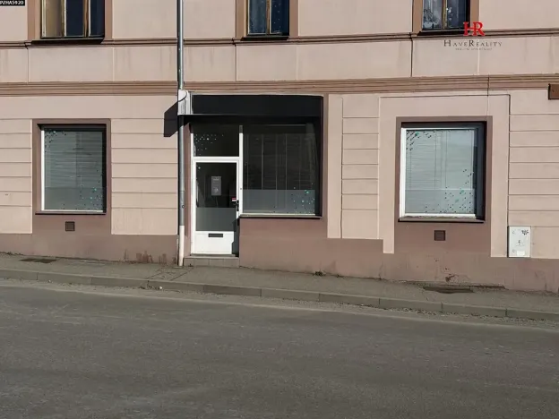 Pronájem obchodního prostoru, Benešov, Hráského, 80 m2