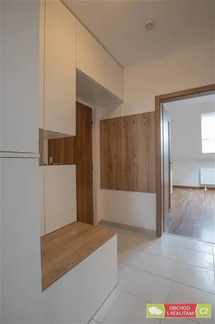 Pronájem bytu 2+kk, Přezletice, Pod Zahrady, 66 m2