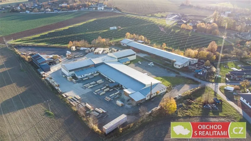 Pronájem skladu, Morašice, 2710 m2