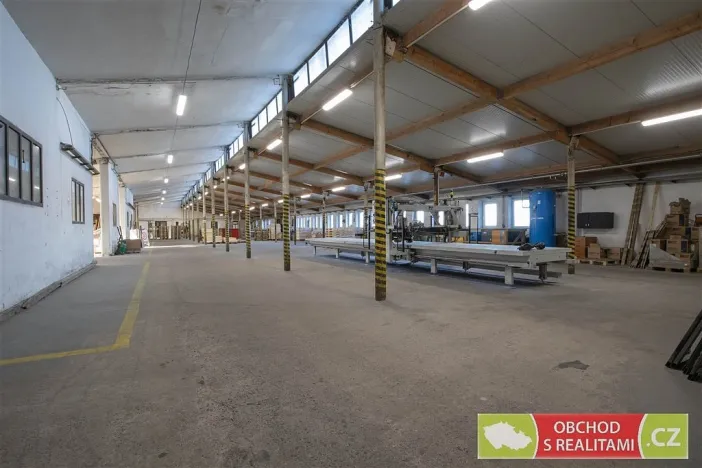 Pronájem skladu, Morašice, 2710 m2