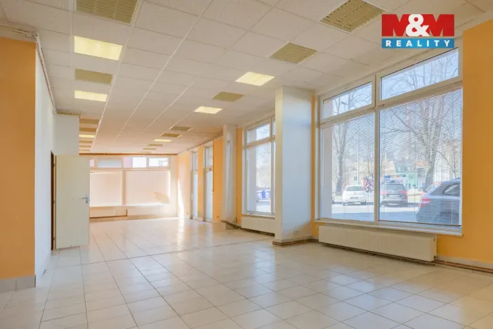 Prodej obchodního prostoru, Cheb, Na Hradčanech, 300 m2