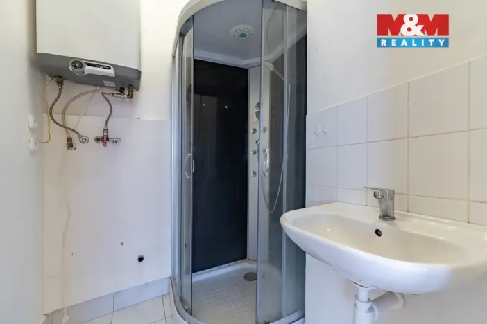 Prodej obchodního prostoru, Cheb, Na Hradčanech, 300 m2