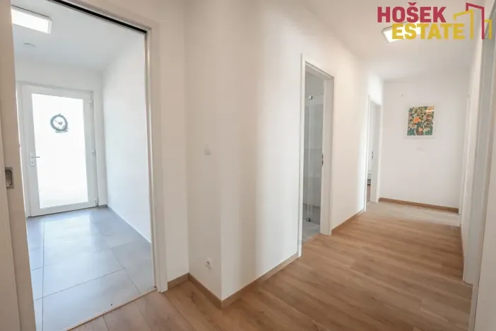 Prodej rodinného domu, Pohořelice, U Větrolamu, 160 m2