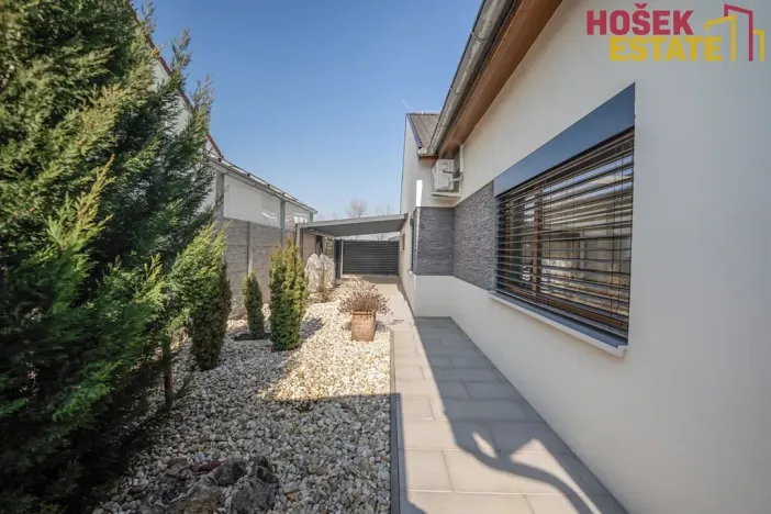 Prodej rodinného domu, Pohořelice, U Větrolamu, 160 m2