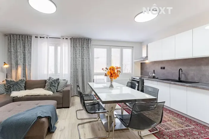 Prodej ubytování, Staré Město, 66 m2