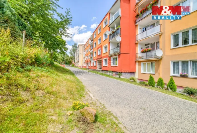 Pronájem bytu 1+1, Luby, Tovární, 38 m2