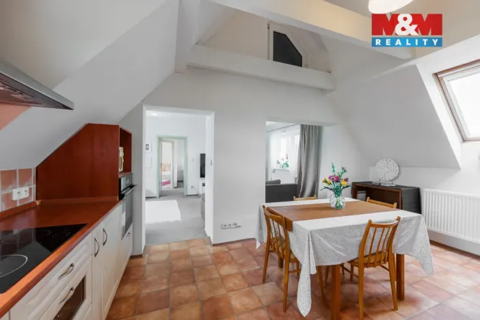 Prodej rodinného domu, Karlovy Vary - Bohatice, Na Stezce, 182 m2