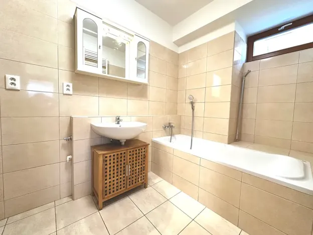 Pronájem bytu 2+kk, Praha - Holešovice, Varhulíkové, 53 m2