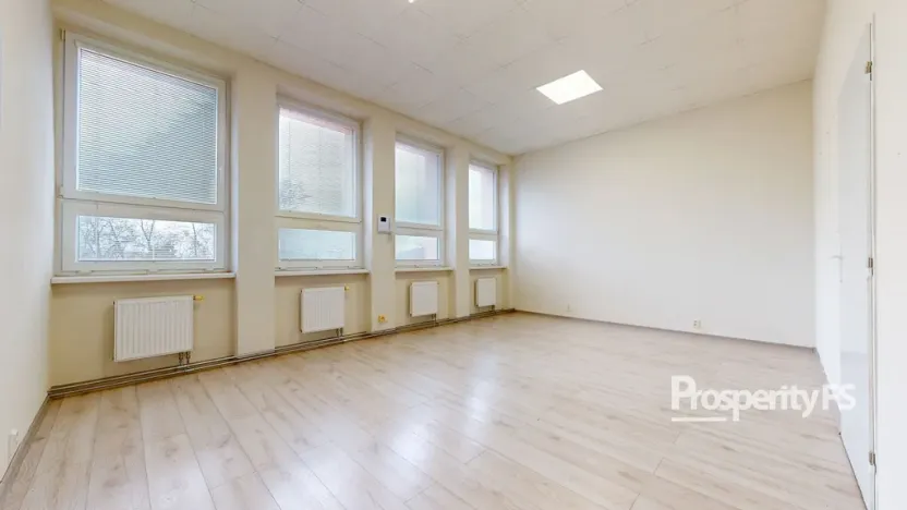 Pronájem kanceláře, Ústí nad Labem - Ústí nad Labem-centrum, Bělehradská, 33 m2