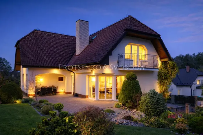 Prodej rodinného domu, Psáry, Pod Vápenkou, 314 m2