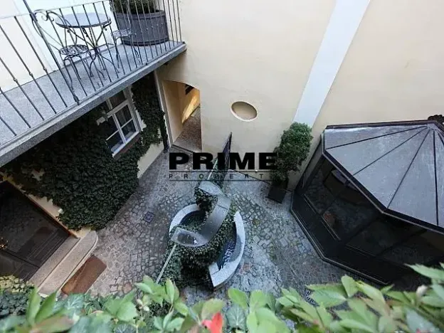 Pronájem bytu 4+1, Praha - Malá Strana, Vlašská, 178 m2
