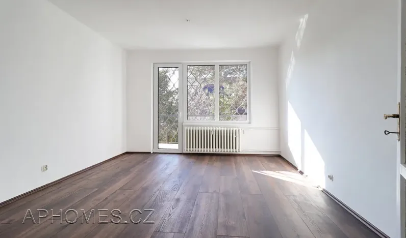 Pronájem bytu 3+1, Praha - Podolí, Jeremenkova, 90 m2