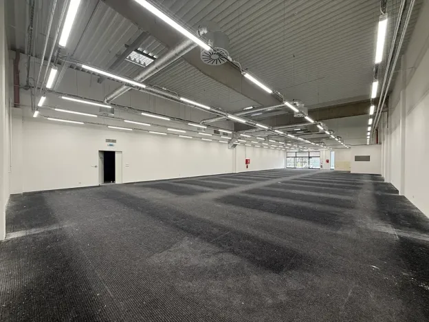 Pronájem obchodního prostoru, Cheb, Pražská, 615 m2