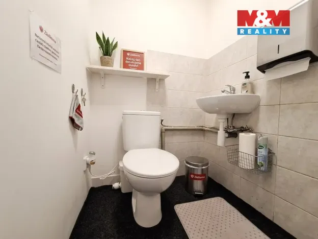 Pronájem kanceláře, Chomutov, Št. kpt. Kouby, 36 m2