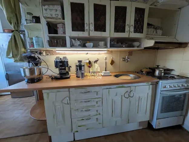 Prodej bytu 3+1, Dubí, Tovární, 81 m2