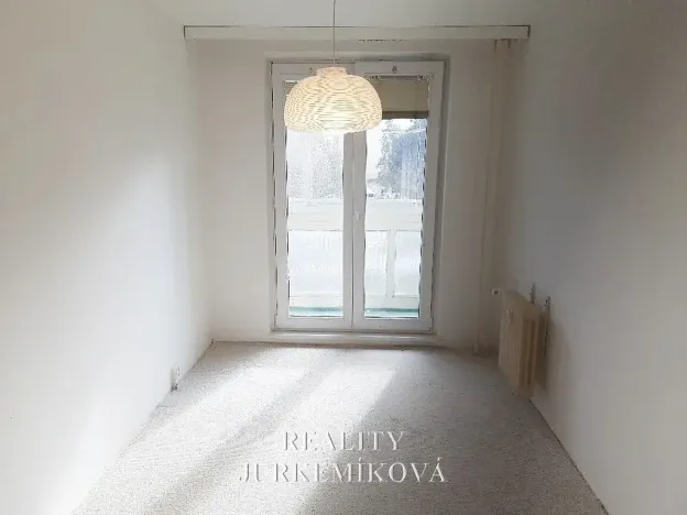 Pronájem bytu 2+kk, Praha - Modřany, Urbánkova, 49 m2