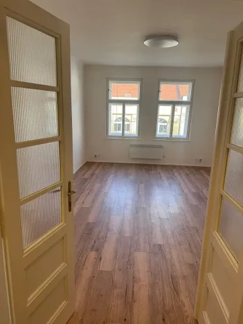 Pronájem bytu 2+1, Praha - Vinohrady, Moravská, 62 m2