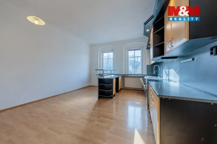 Prodej bytu 4+1, Kraslice, Čs. armády, 136 m2