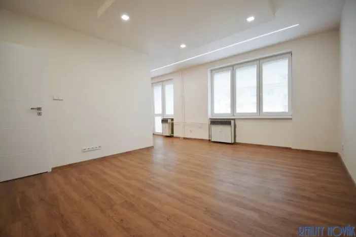 Pronájem bytu 2+kk, Praha - Hloubětín, Zelenečská, 54 m2