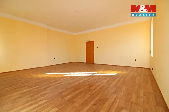 Prodej bytu 3+1, Nový Bor - Arnultovice, Gen. Svobody, 90 m2