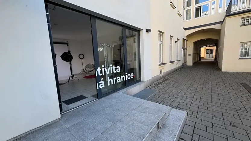 Pronájem obchodního prostoru, Praha - Smíchov, Lidická, 105 m2