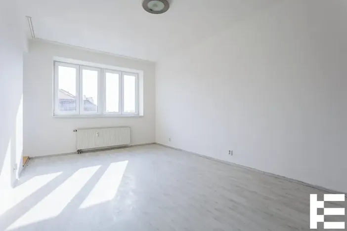 Prodej bytu 2+kk, Praha - Kyje, Pelušková, 41 m2