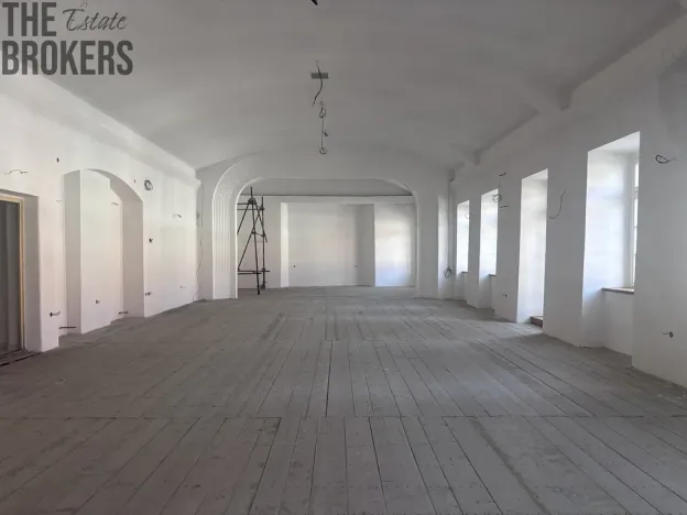 Pronájem kanceláře, Blatná, náměstí Míru, 370 m2