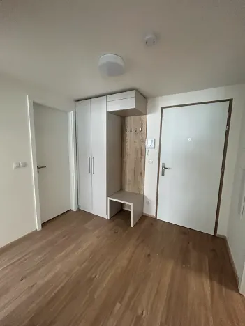 Pronájem bytu 2+kk, Praha - Holešovice, V háji, 57 m2