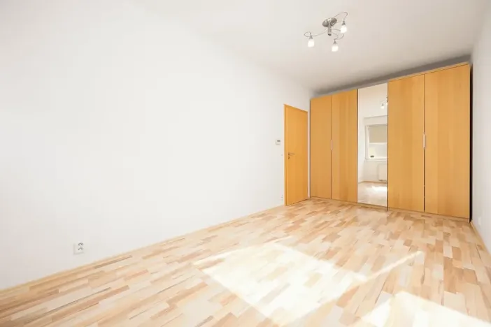 Pronájem bytu 2+kk, Brno, Šmahova, 44 m2