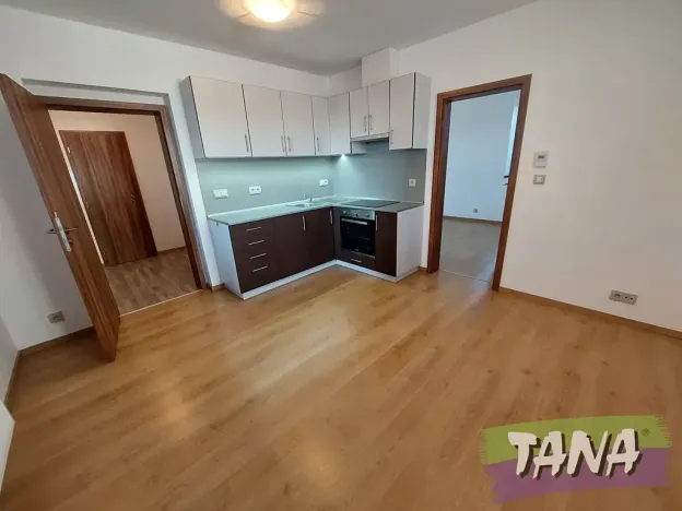 Pronájem bytu 2+kk, Turnov, Nádražní, 39 m2