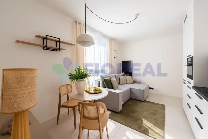 Pronájem bytu 2+kk, Praha - Vršovice, Krymská, 39 m2