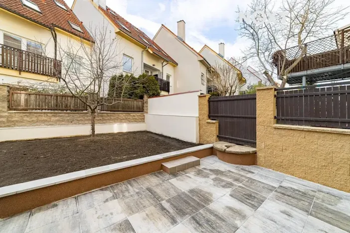 Prodej bytu 1+1, Praha - Žižkov, Na mokřině, 91 m2