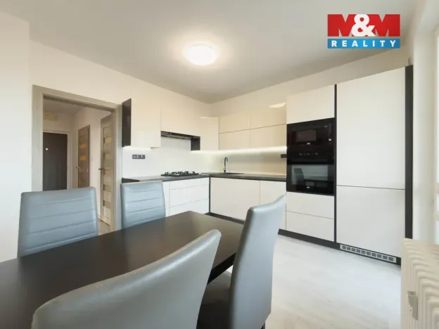 Prodej bytu 3+1, Karviná - Hranice, Čsl. armády, 65 m2