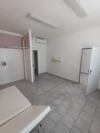 Pronájem kanceláře, Plzeň - Jižní Předměstí, Skrétova, 55 m2