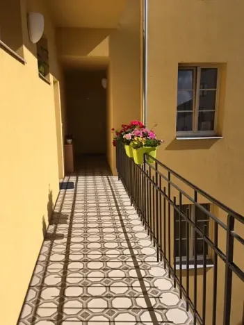 Pronájem bytu 1+kk, Praha - Karlín, Thámova, 44 m2