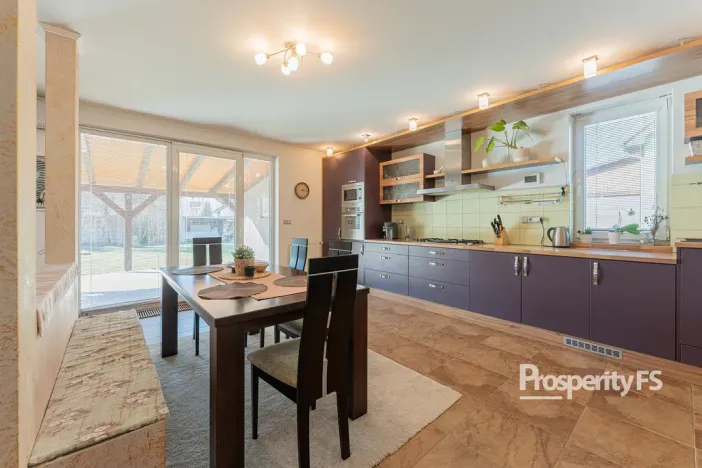 Prodej rodinného domu, Lutopecny, 169 m2