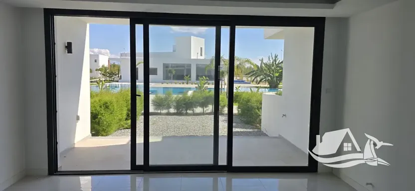 Prodej bytu 2+1, Trikomo, Kypr, 96 m2