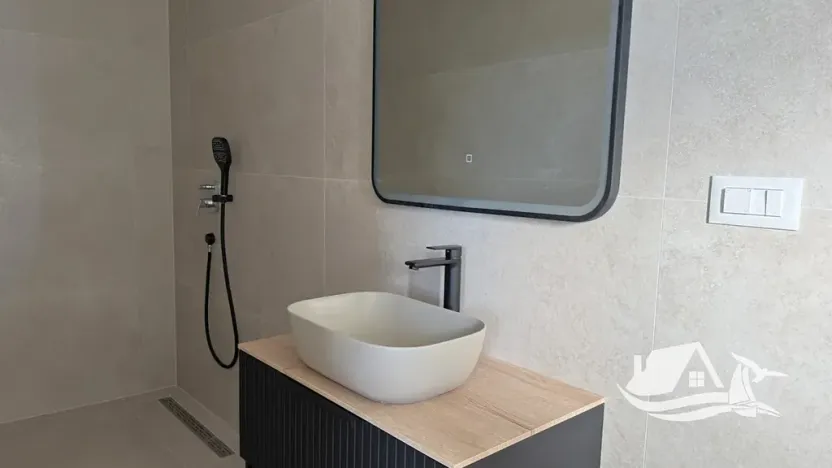 Prodej bytu 4+kk, Tribunj, Chorvatsko, 95 m2