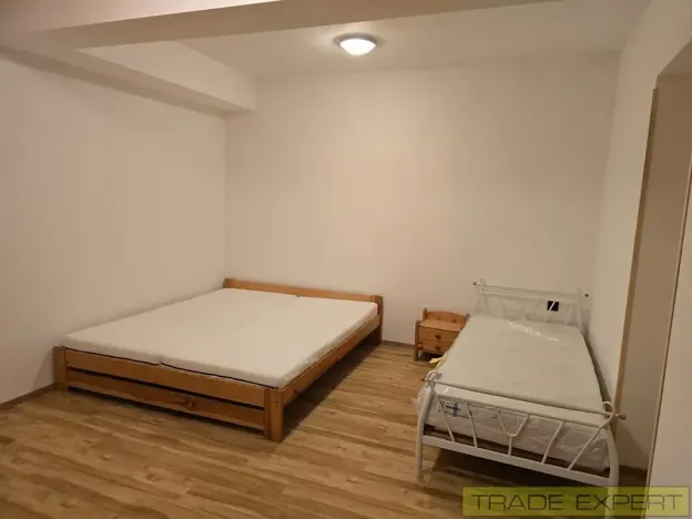 Pronájem bytu 1+1, Praha - Braník, Mezivrší, 55 m2