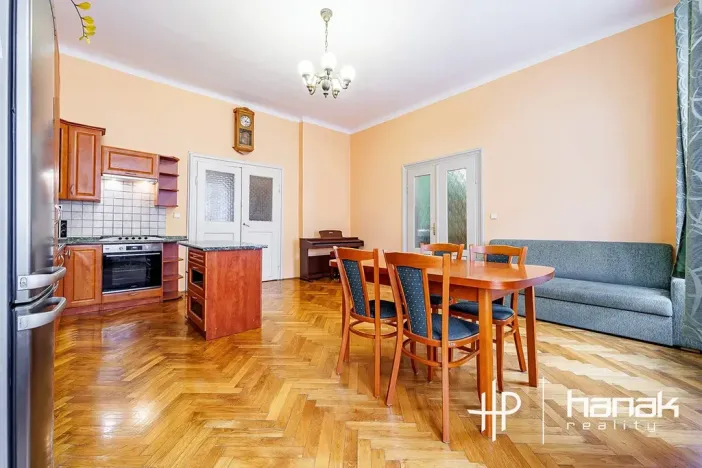 Prodej kanceláře, Olomouc, Univerzitní, 88 m2