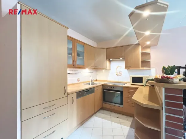 Prodej bytu 3+kk, Praha - Stodůlky, Bronzová, 78 m2