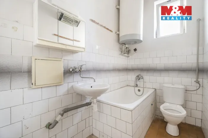 Prodej bytu 2+1, Česká Lípa, Dubická, 51 m2