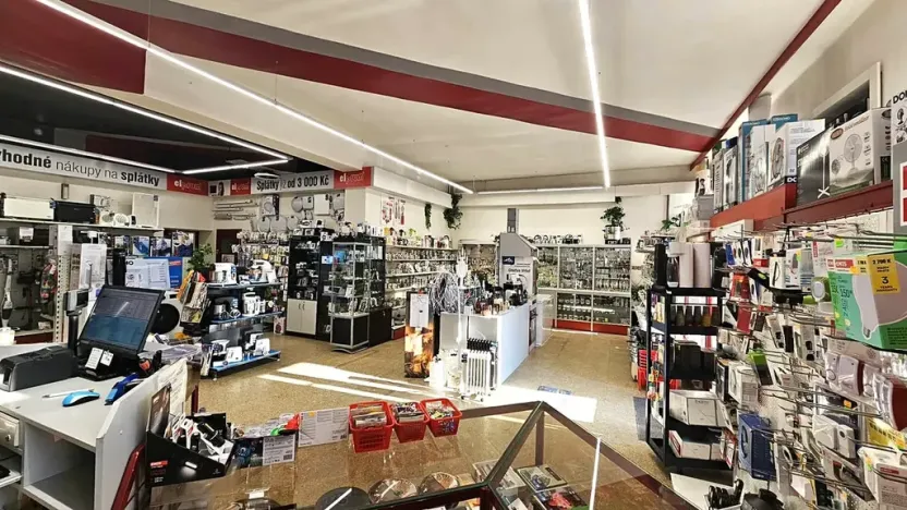 Pronájem obchodního prostoru, Letovice, Masarykovo náměstí, 100 m2