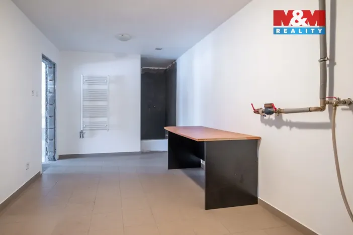 Prodej obchodního prostoru, Šumavské Hoštice - Kosmo, 316 m2