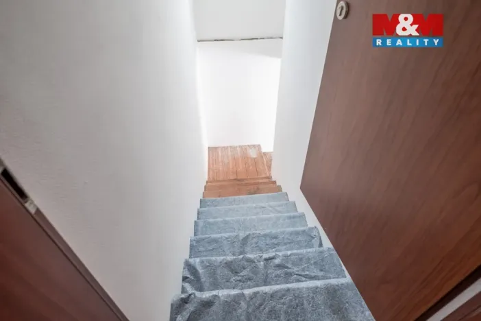 Prodej obchodního prostoru, Šumavské Hoštice - Kosmo, 316 m2