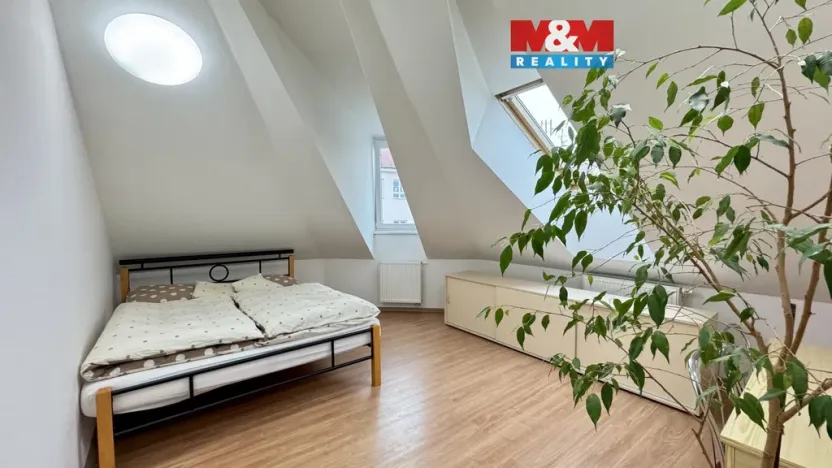 Pronájem bytu 2+kk, Olomouc, Hodolanská, 51 m2