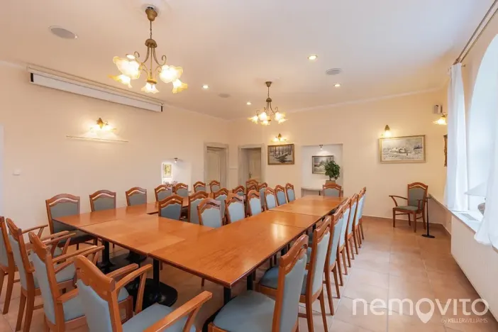 Prodej restaurace, Týnec nad Sázavou, 479 m2