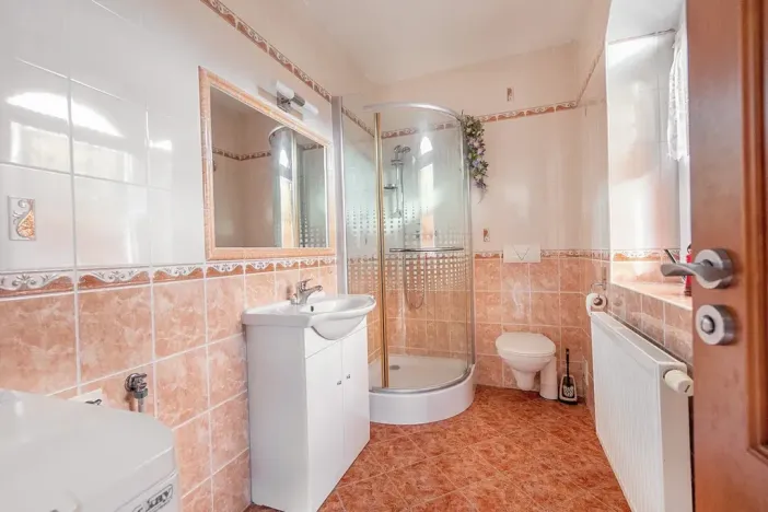 Prodej rodinného domu, Modlany, 121 m2